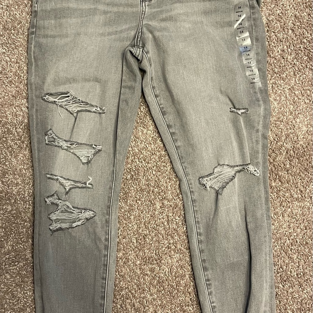 Brand new American Eagle Jeans Size 14